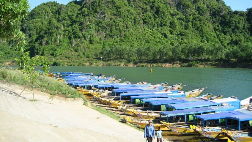 phong nha cave boat station entrance
